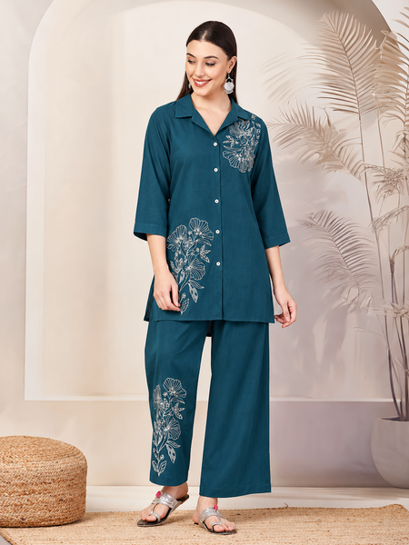 Floral-Print Co-Ord Set for Daily Wear with V-Neck